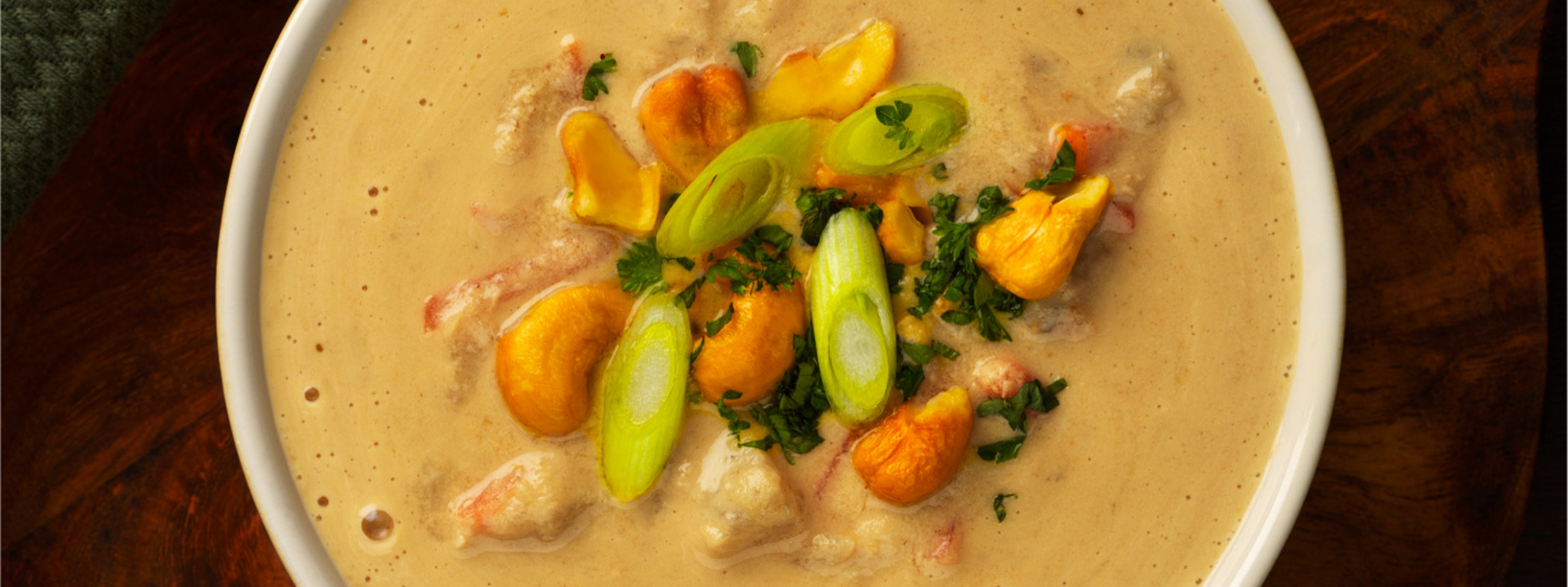 Himmelsk thai kyllingsuppe med kyllingkraft