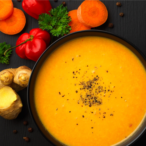 Spicy Gulrotsuppe med beinbuljong