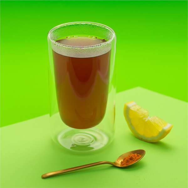 Morgendrikk med oksekraft eller kyllingkraft