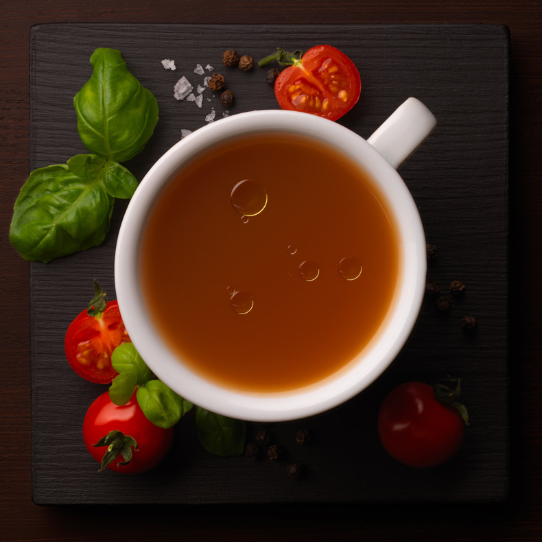 Tomat basilikum kjøttkraft